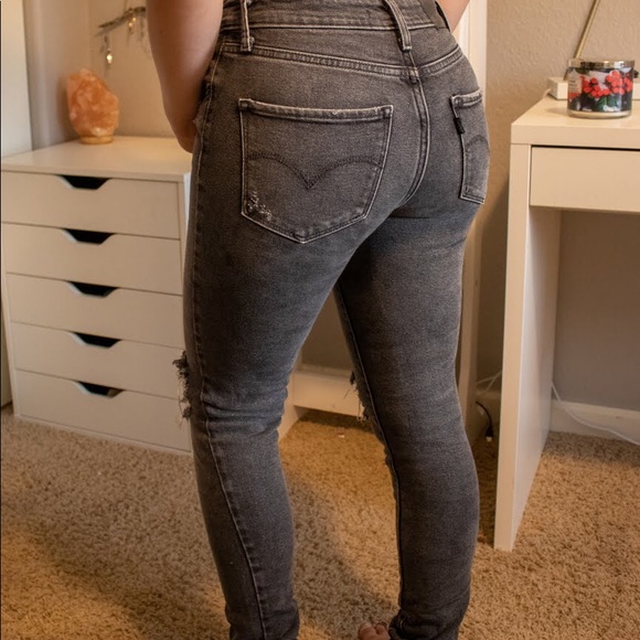 Black Levi ripped skinny jeans - Picture 4 of 5